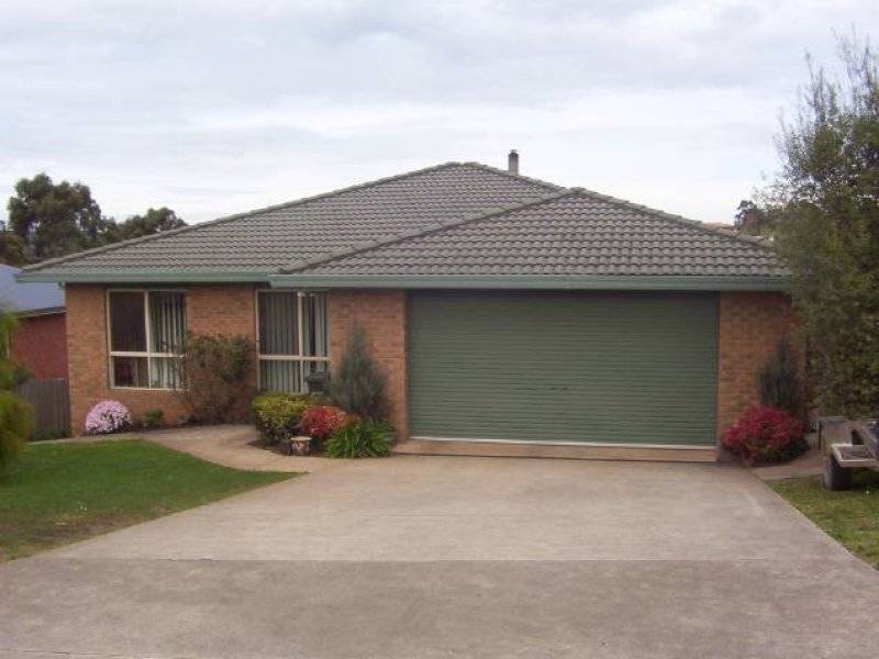 10 Warralong Court, Leongatha VIC 3953