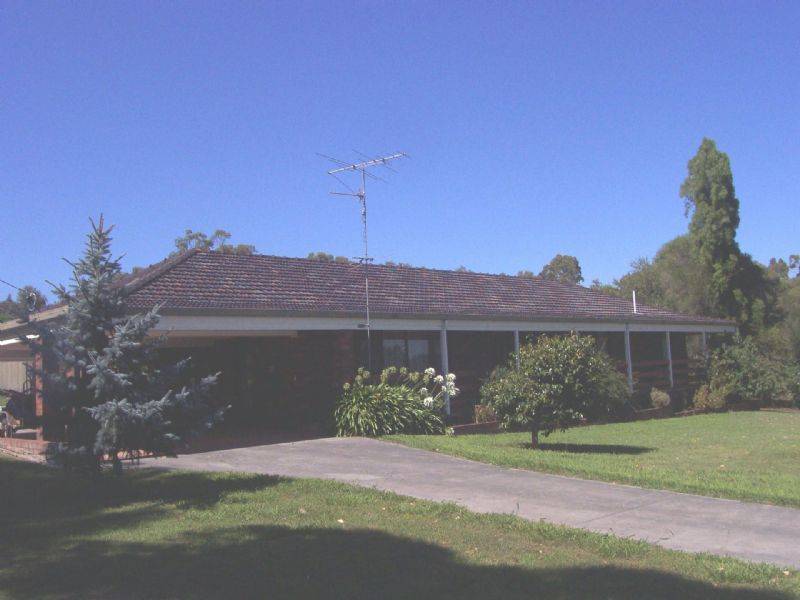* Welsford St, Meeniyan VIC 3956