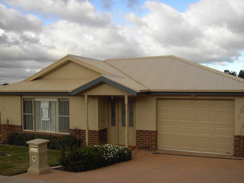 11 MacDonald Street, Leongatha VIC 3953