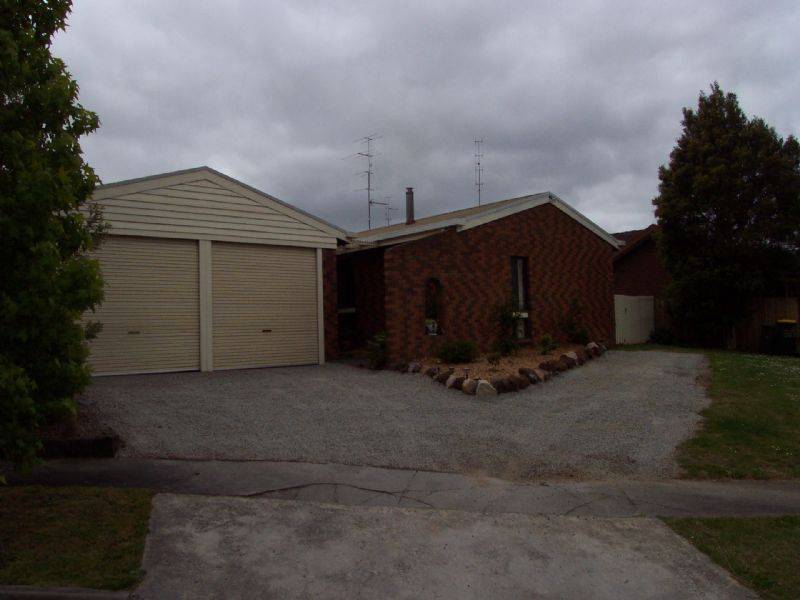 22 Blair Cres, Leongatha VIC 3953