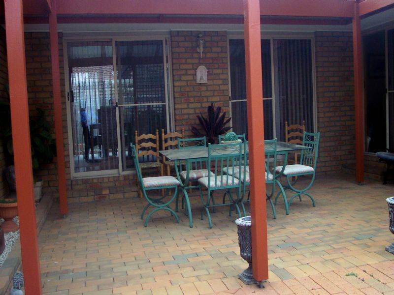 6 Laura Grove, Leongatha VIC 3953
