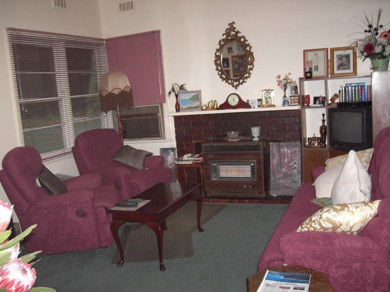 8 OWEN STREET, Leongatha VIC 3953