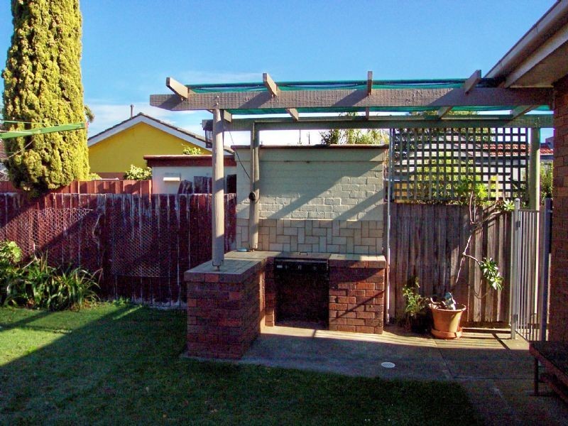 8 JOEL COURT, Leongatha VIC 3953