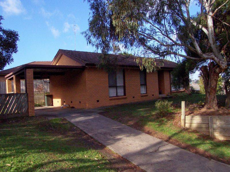 7 GRIFFIN ROAD, Leongatha VIC 3953