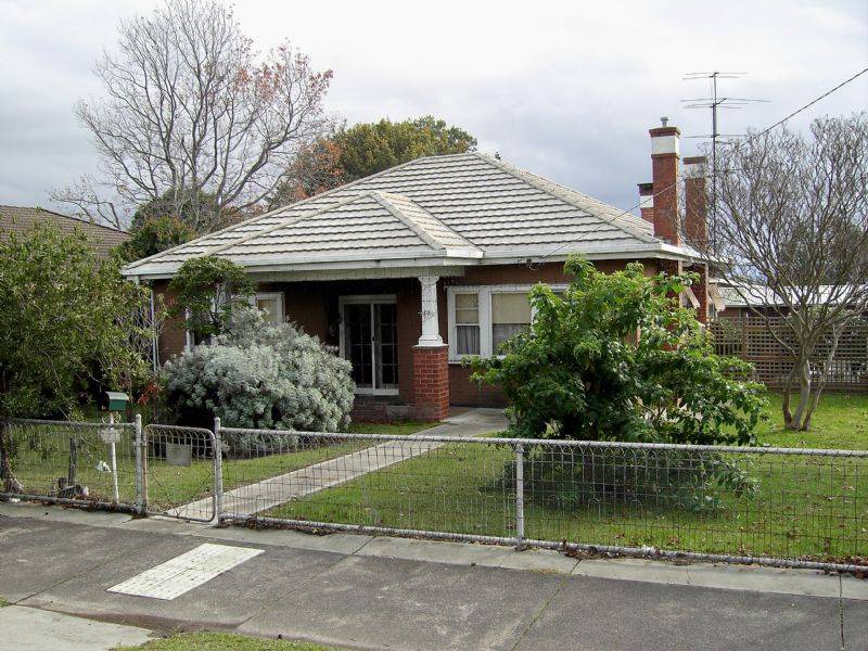 17 OGILVY, Leongatha VIC 3953