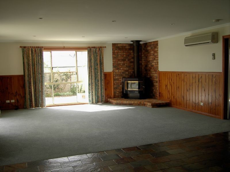 1 Hilltop Close, Leongatha VIC 3953