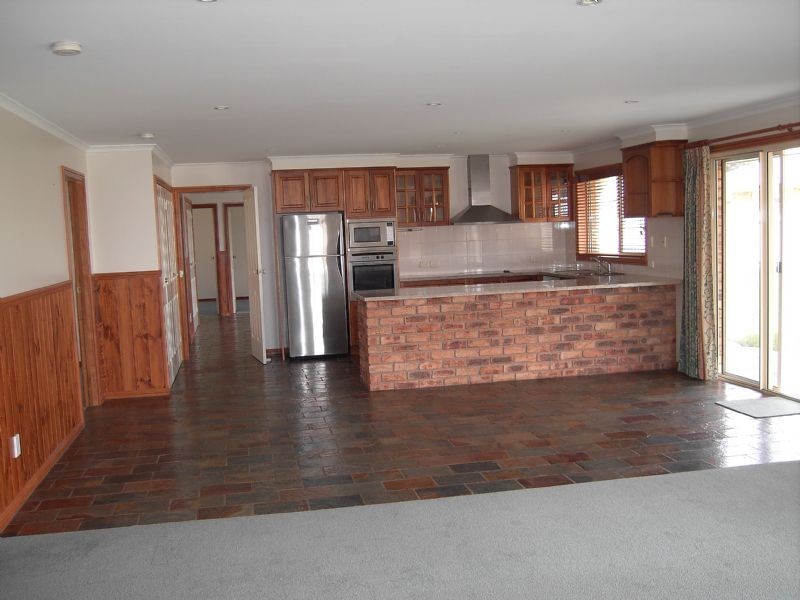 1 Hilltop Close, Leongatha VIC 3953