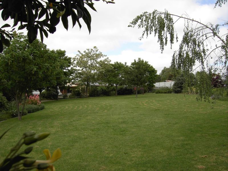 8 Bent, Leongatha VIC 3953