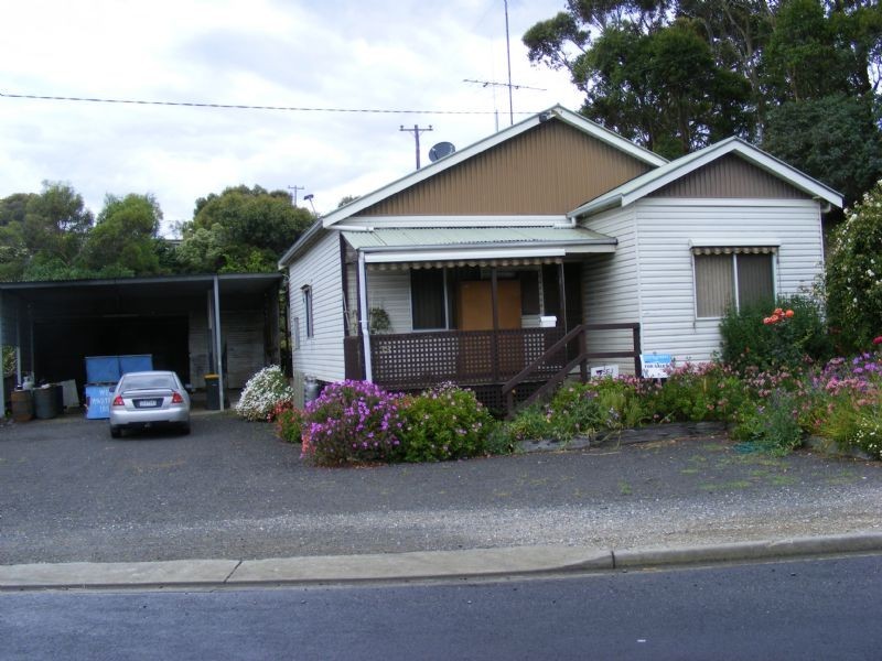 19 Lorimer Street, Fish Creek VIC 3959