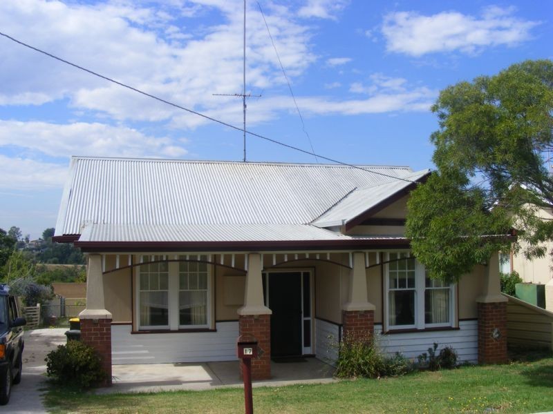 17 Young, Leongatha VIC 3953