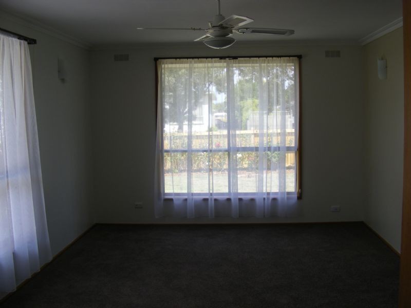 11 Trease Street, Leongatha VIC 3953