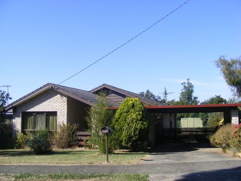 10 Lee Parade, Leongatha VIC 3953
