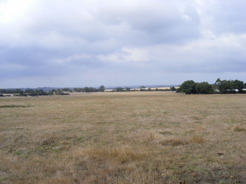 135 Gravel Pit Road, Inverloch VIC 3996