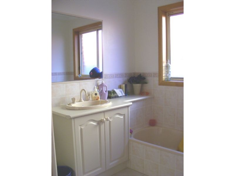 76 Parr, Leongatha VIC 3953