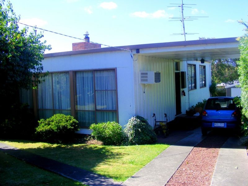 4 Bate Street, Leongatha VIC 3953