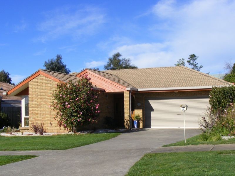 6 Laura Grove, Leongatha VIC 3953