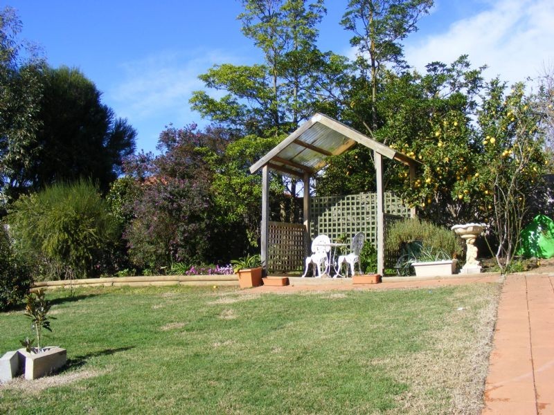 6 Laura Grove, Leongatha VIC 3953