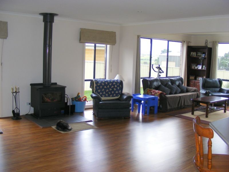 8 ELEANOR COURT, Leongatha VIC 3953