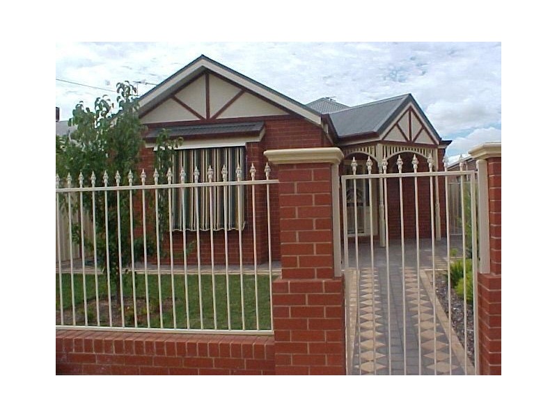 70 Cherry Avenue, Mildura VIC 3500