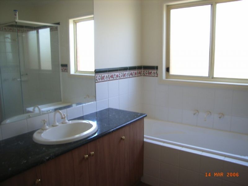 70 Cherry Avenue, Mildura VIC 3500