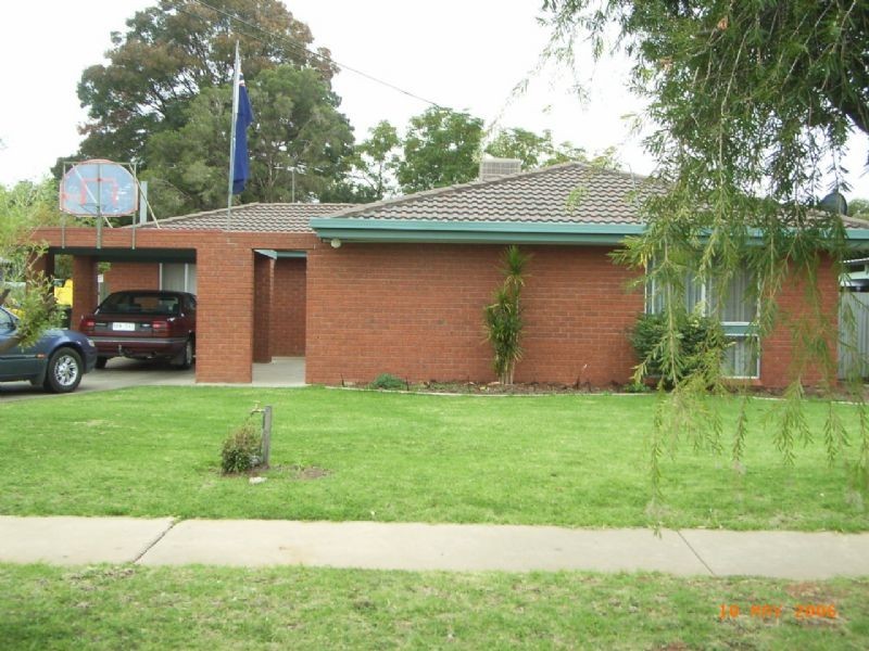 12 Euneva Drive, Mildura VIC 3500