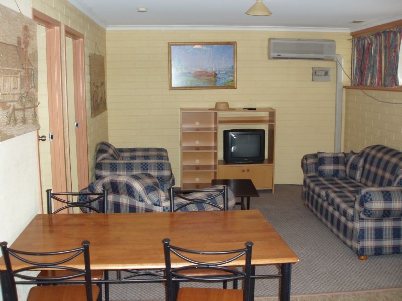 Units 1 & 4 /364 Deakin Avenue, Mildura VIC 3500