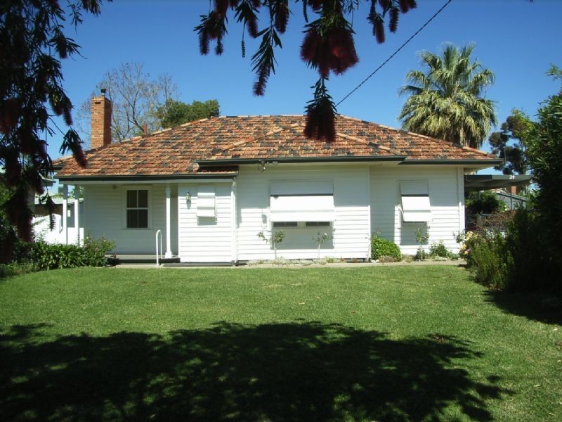 24 Floral Avenue East, Mildura VIC 3500