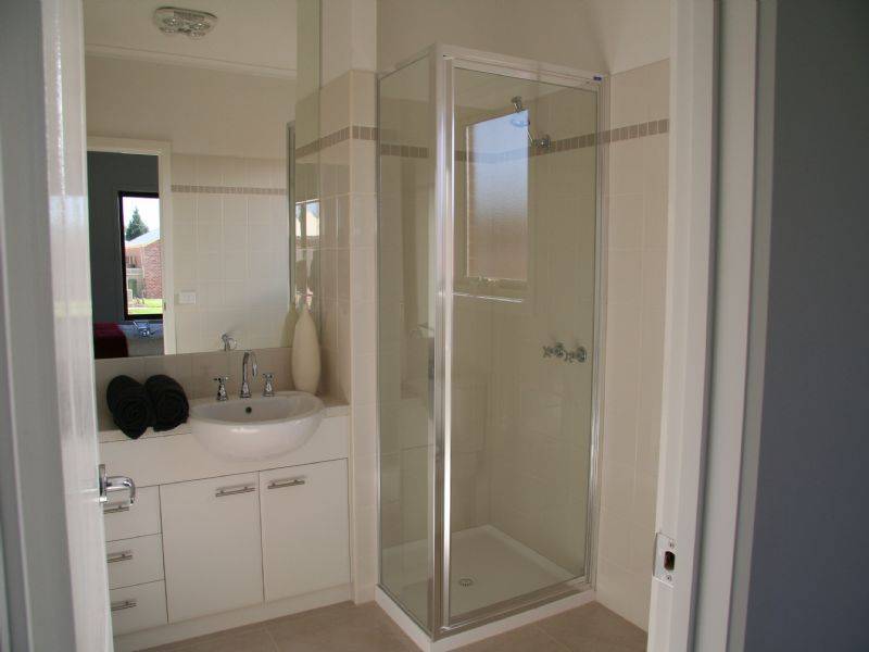 6 Robert Court, Gol Gol NSW 2738