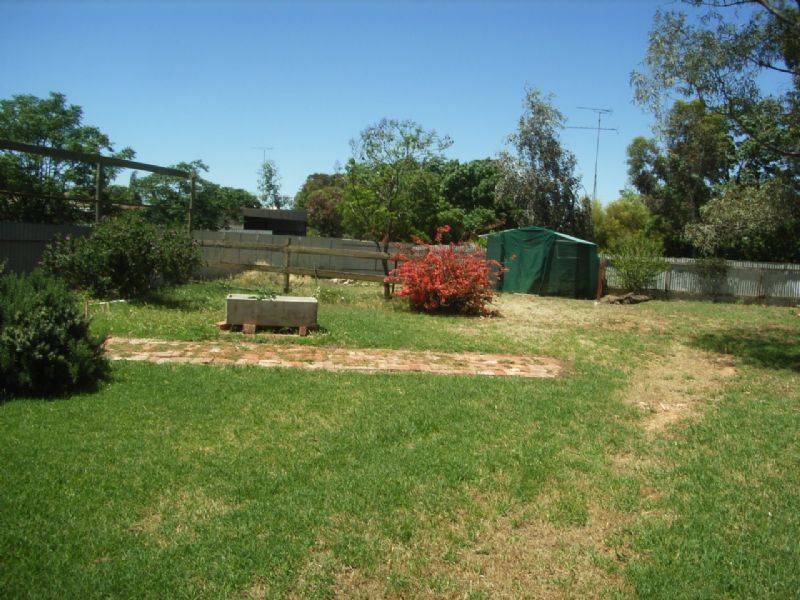 19 Henderson Street, Ouyen VIC 3490