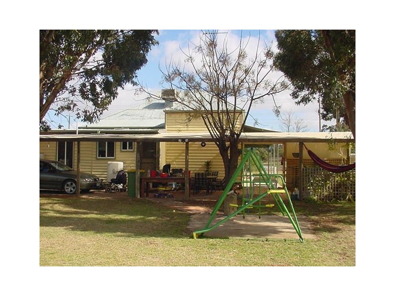 65 Farrell Street, Ouyen VIC 3490