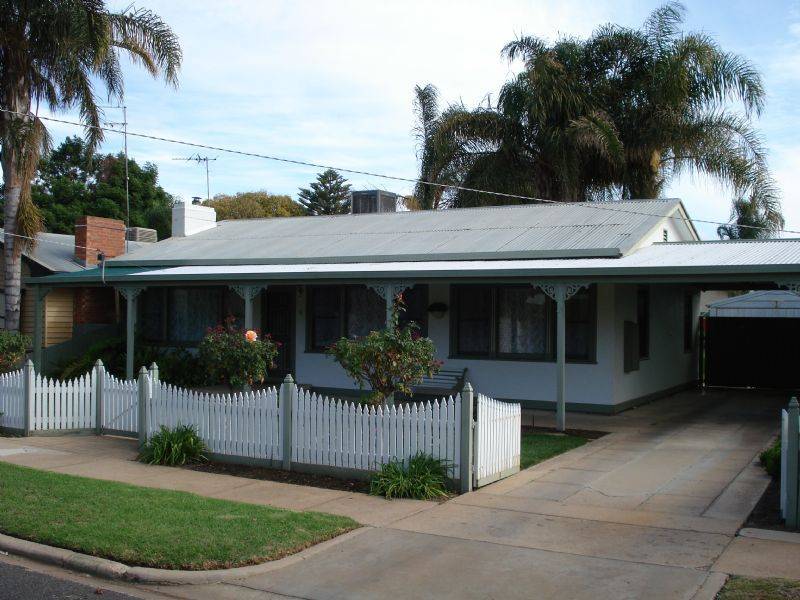 9 Mary Avenue, Mildura VIC 3500