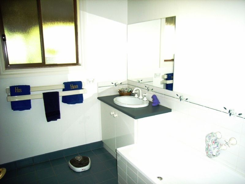 3 Lakeside Drive, Cabarita VIC 3505