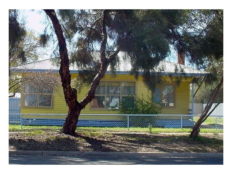 4 Lodden Avenue, Red Cliffs VIC 3496