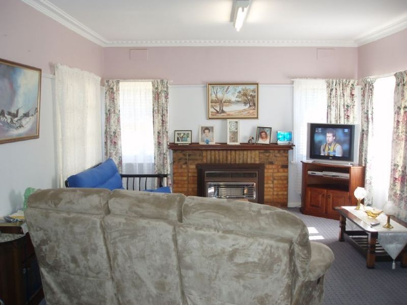 53 Mitchell Avenue, Dareton NSW 2717