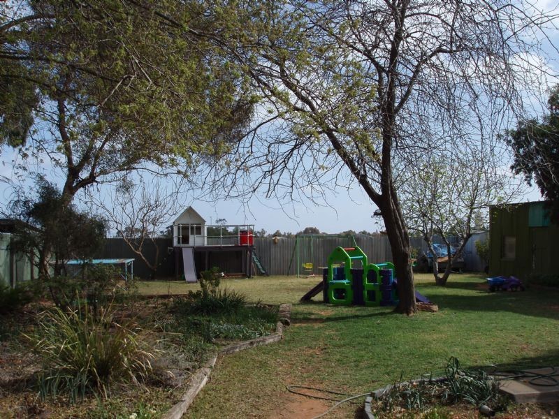 Block 28F  Cowra Avenue (btwn 11th & 14th St), Mildura VIC 3500