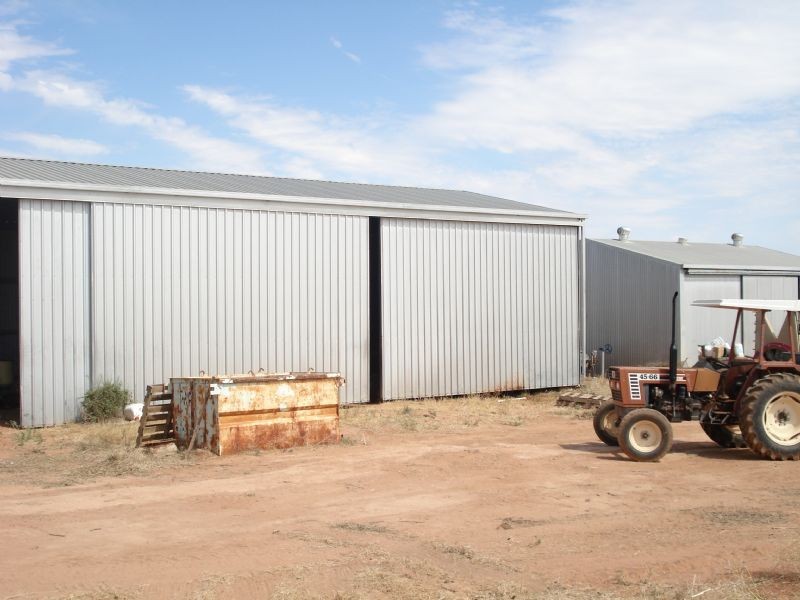 Btwn Paschendale Avenue & Meridian Road, Merbein VIC 3505