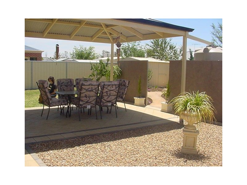 2 Essex Court, Mildura VIC 3500