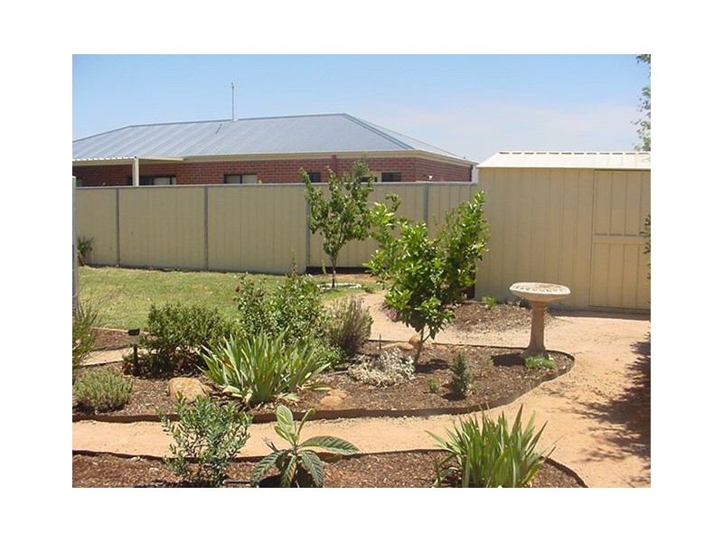 2 Essex Court, Mildura VIC 3500