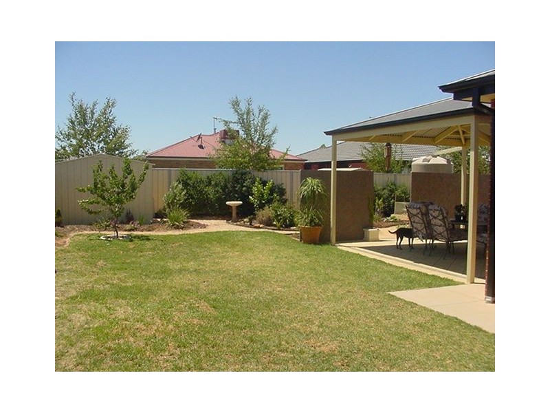 2 Essex Court, Mildura VIC 3500