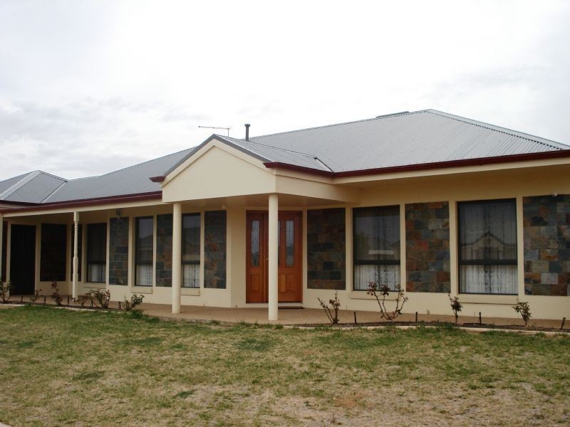 2 Canterbury Drive , Mildura VIC 3500