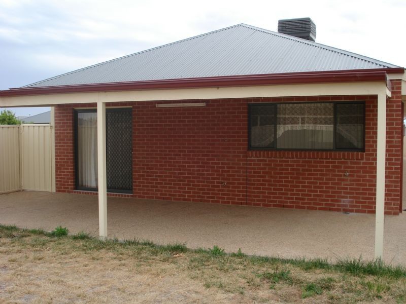2 Canterbury Drive , Mildura VIC 3500