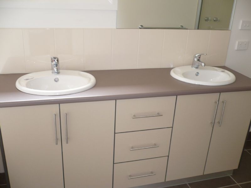 1-2/52 Commercial Street, Merbein VIC 3505