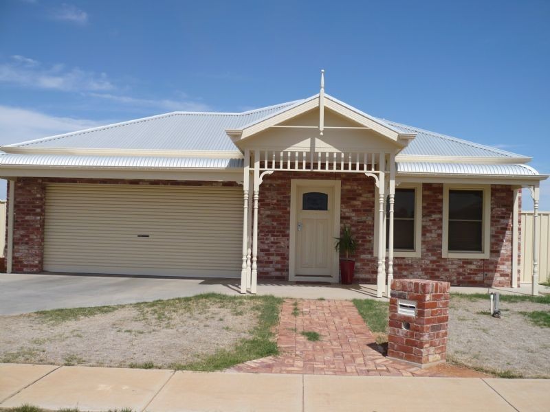 98 Dyar Avenue, Mildura VIC 3500