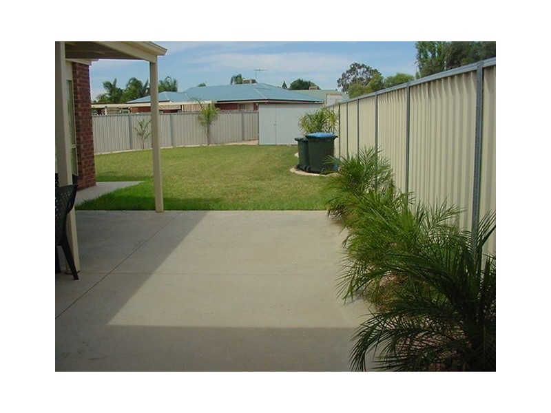 16 James Cook Drive, Mildura VIC 3500