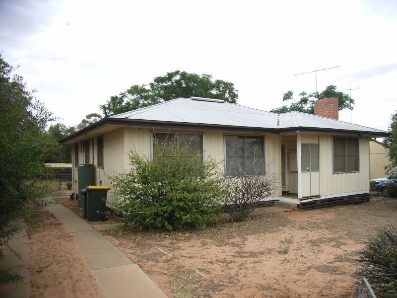 19 Namoi Avenue, Red Cliffs VIC 3496