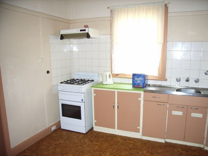 24  Maher Street , Euston NSW 2737