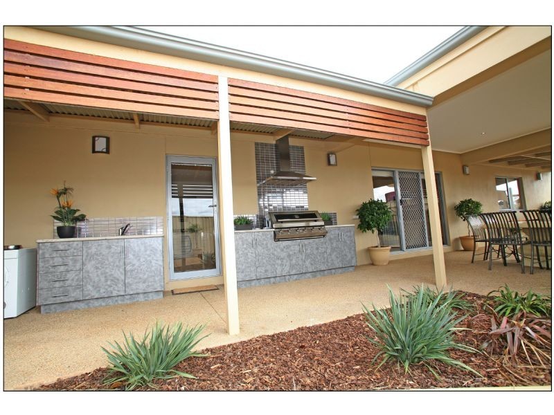 24 Francesca Drive, Irymple VIC 3498