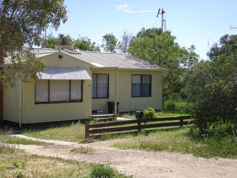 25  Calder Highway, Ouyen VIC 3490