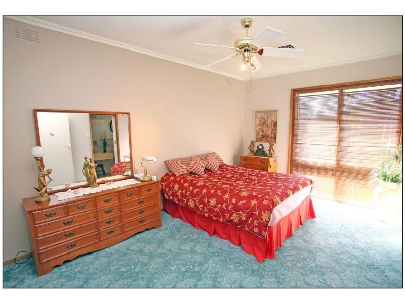 8 – 9  Campbell Grove, Mildura VIC 3500