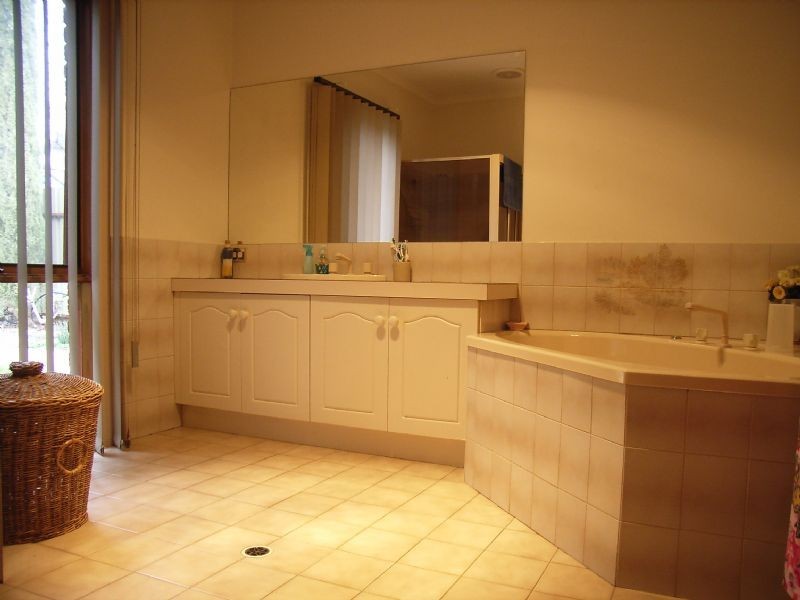 8 Ford Close, Mildura VIC 3500